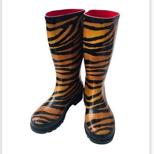 NWT Cutest Tiger Print Rain Boots. Size 7.